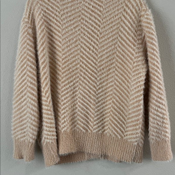 Cozy Chunky Tan Chevron Knit Cardigan Women's Size S Yellow - Picture 6 of 9